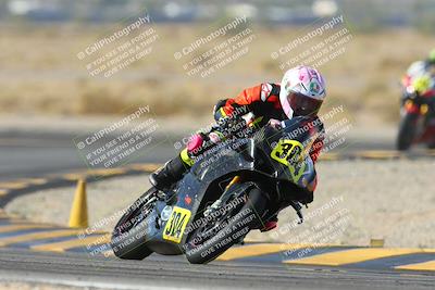 media/Dec-08-2024-CVMA (Sun) [[267e5a7075]]/Race 2-Amateur Supersport Open/